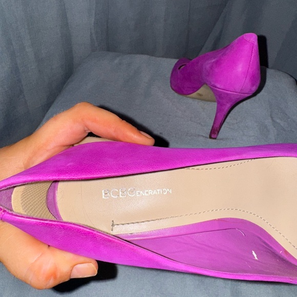 BCBGeneration Vibrant Pink Heels - Picture 4 of 8